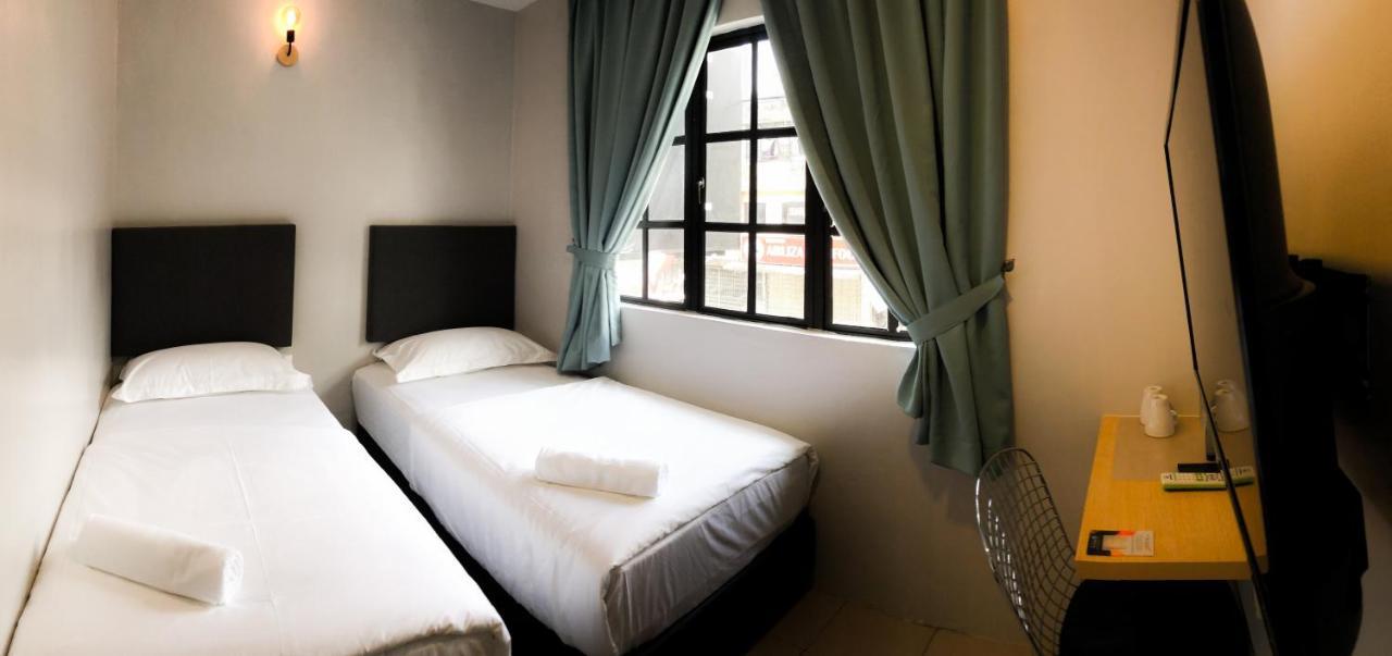 ฮาโกะ เอ็กซ์เพรส สกุทัย บารุ Hotel ยะโฮร์บาห์รู ภายนอก รูปภาพ